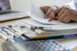 Qué documentación necesito para reclamar una negligencia médica en el parto